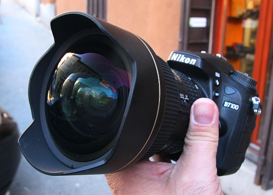Nikon 14 24mm f2.8 front