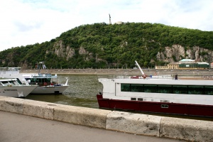 Zoom in Gellért hill view from Pest side